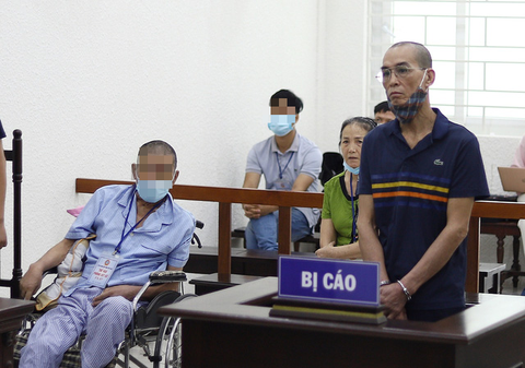 Chém vợ chồng hàng xóm suýt chết vì nói chuyện to tiếng - Ảnh 1. Chém vợ chồng hàng xóm suýt chết vì nói chuyện to tiếng - Ảnh 1.