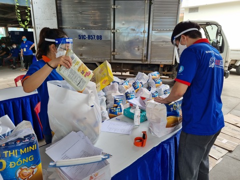 Thêm 50.000 phiếu mua hàng siêu thị 0 đồng tặng lao động nghèo, sinh viên - Ảnh 4. Thêm 50.000 phiếu mua hàng siêu thị 0 đồng tặng lao động nghèo, sinh viên - Ảnh 4.