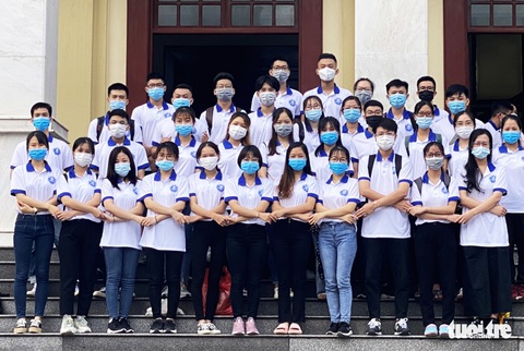 410 chiến sĩ áo trắng Thái Bình chi viện TP.HCM - Ảnh 2. 410 chiến sĩ áo trắng Thái Bình chi viện TP.HCM - Ảnh 2.