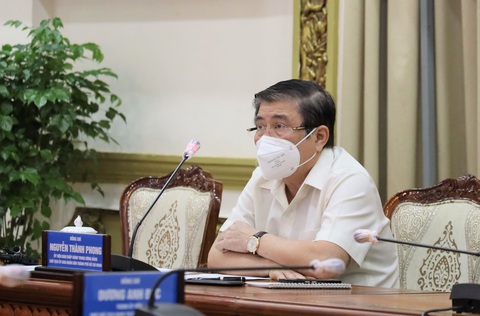 TP.HCM sau 7 ngày giãn cách xã hội theo chỉ thị 16: Số ca cộng đồng đã giảm - Ảnh 3. TP.HCM sau 7 ngày giãn cách xã hội theo chỉ thị 16: Số ca cộng đồng đã giảm - Ảnh 3.
