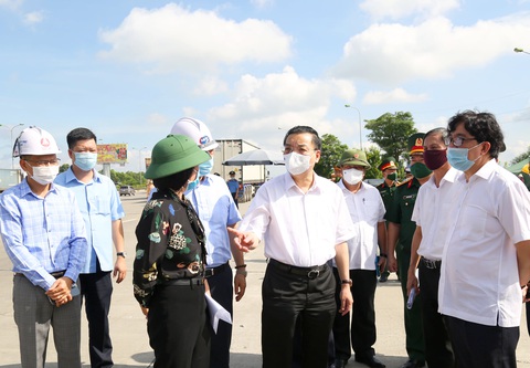 Chủ tịch Hà Nội: Phân luồng người từ TP.HCM về là chốt phòng dịch quan trọng - Ảnh 1. Chủ tịch Hà Nội: Phân luồng người từ TP.HCM về là chốt phòng dịch quan trọng - Ảnh 1.