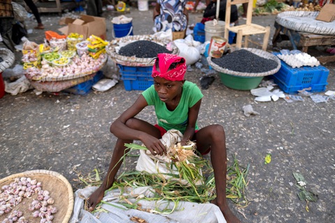 Biểu tình và bất ổn lan rộng tại Haiti sau vụ ám sát tổng thống - Ảnh 1. Biểu tình và bất ổn lan rộng tại Haiti sau vụ ám sát tổng thống - Ảnh 1.
