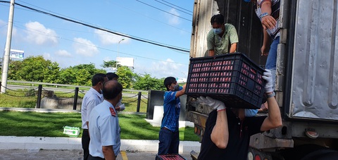 Tài xế có xét nghiệm COVID-19 âm tính được chở hàng vào Cần Thơ - Ảnh 1. Tài xế có xét nghiệm COVID-19 âm tính được chở hàng vào Cần Thơ - Ảnh 1.