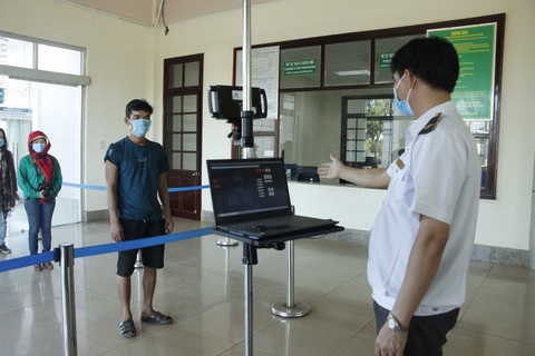 Bình Phước phối hợp với Campuchia kiểm soát dịch COVID-19 - Ảnh 1. Bình Phước phối hợp với Campuchia kiểm soát dịch COVID-19 - Ảnh 1.