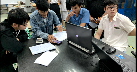 Nhiều trường đại học giảm học phí, hỗ trợ sinh viên khó khăn do COVID-19 - Ảnh 1. Nhiều trường đại học giảm học phí, hỗ trợ sinh viên khó khăn do COVID-19 - Ảnh 1.