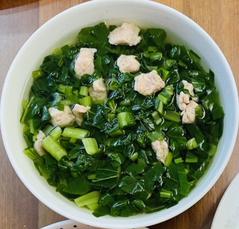 Thịt heo xá xíu - rau càng cua xào bò - canh cải nấu mọc - Ảnh 3. Thịt heo xá xíu - rau càng cua xào bò - canh cải nấu mọc - Ảnh 3.