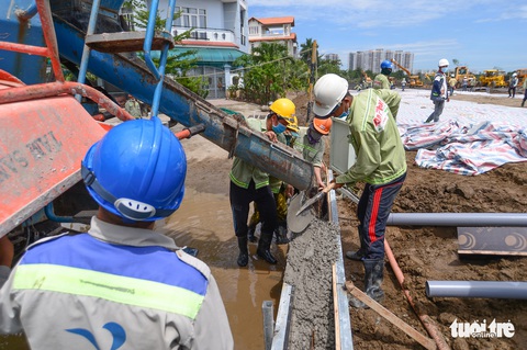 TP.HCM cấp tốc xây dựng 2 bệnh viện dã chiến - Ảnh 7. TP.HCM cấp tốc xây dựng 2 bệnh viện dã chiến - Ảnh 7.