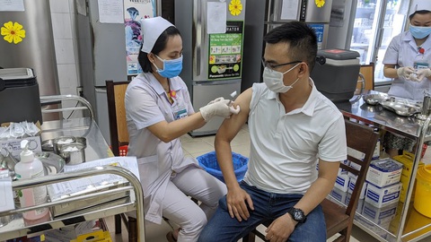 Đà Nẵng dự kiến tiêm 20.000 mũi vắc xin COVID-19 một ngày, 100-110 điểm tiêm - Ảnh 1. Đà Nẵng dự kiến tiêm 20.000 mũi vắc xin COVID-19 một ngày, 100-110 điểm tiêm - Ảnh 1.