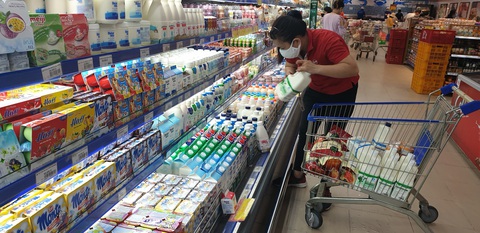 Ưu tiên tiêm vắc xin COVID-19 cho gần 155.000 lao động tại chuỗi cung ứng hàng hóa - Ảnh 1. Ưu tiên tiêm vắc xin COVID-19 cho gần 155.000 lao động tại chuỗi cung ứng hàng hóa - Ảnh 1.