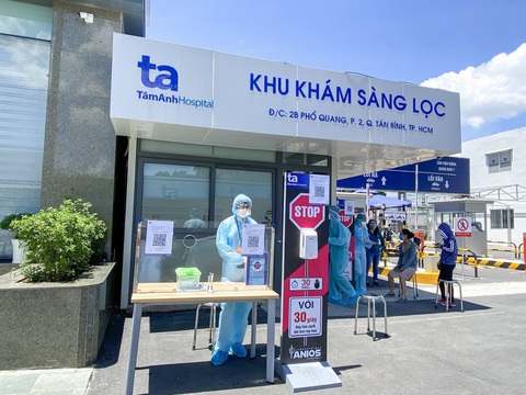 Bệnh viện đa khoa Tâm Anh TP.HCM đầu tư lớn cho dịch vụ xét nghiệm COVID-19 - Ảnh 3. Bệnh viện đa khoa Tâm Anh TP.HCM đầu tư lớn cho dịch vụ xét nghiệm COVID-19 - Ảnh 3.