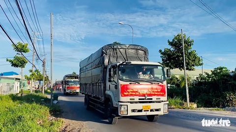 Công an An Giang tặng 110 tấn gạo cho người nghèo - Ảnh 1. Công an An Giang tặng 110 tấn gạo cho người nghèo - Ảnh 1.