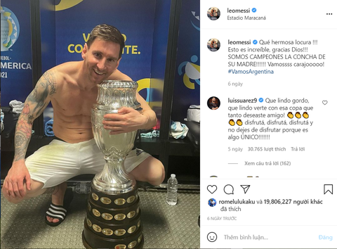 Ảnh Messi ôm cúp vô địch đạt gần 20 triệu like trên Instagram - Ảnh 1. Ảnh Messi ôm cúp vô địch đạt gần 20 triệu like trên Instagram - Ảnh 1.