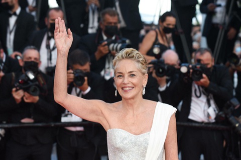 Bộ phim gây sốc nhất năm giành Cành Cọ Vàng ở Liên hoan phim Cannes 2021 - Ảnh 7. Bộ phim gây sốc nhất năm giành Cành Cọ Vàng ở Liên hoan phim Cannes 2021 - Ảnh 7.