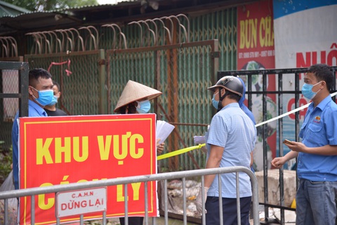 Bộ trưởng yêu cầu xây dựng kế hoạch hỗ trợ lao động ngay tuần này, nhiều tỉnh sang tuần mới trình - Ảnh 1. Bộ trưởng yêu cầu xây dựng kế hoạch hỗ trợ lao động ngay tuần này, nhiều tỉnh sang tuần mới trình - Ảnh 1.