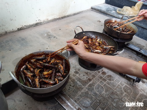 Rim cá nục, góp từng trái bầu, trái bí tặng người miền Nam - Ảnh 4. Rim cá nục, góp từng trái bầu, trái bí tặng người miền Nam - Ảnh 4.