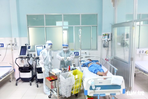 Bệnh viện điều trị COVID-19, bệnh viện dã chiến ở TP.HCM cấp bách tìm máy thở, nguồn oxy - Ảnh 1. Bệnh viện điều trị COVID-19, bệnh viện dã chiến ở TP.HCM cấp bách tìm máy thở, nguồn oxy - Ảnh 1.