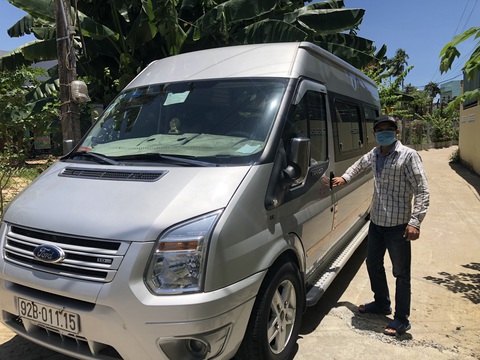 Xe cộ Quảng Nam đợi lệnh sẵn sàng vào TP.HCM đón bà con về quê - Ảnh 2. Xe cộ Quảng Nam đợi lệnh sẵn sàng vào TP.HCM đón bà con về quê - Ảnh 2.