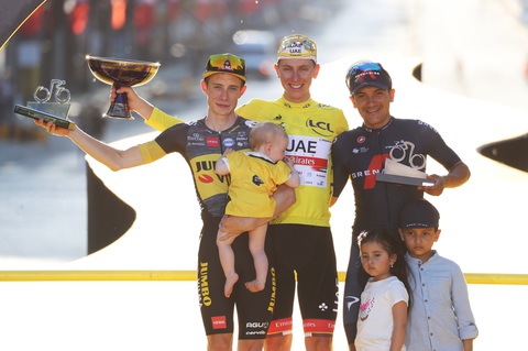 Tadej Pogacar đăng quang Tour de France 2021 - Ảnh 1. Tadej Pogacar đăng quang Tour de France 2021 - Ảnh 1.