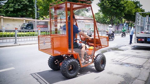 Chế tạo xe chống dịch mang thực phẩm đến với người dân phong tỏa - Ảnh 5. Chế tạo xe chống dịch mang thực phẩm đến với người dân phong tỏa - Ảnh 5.