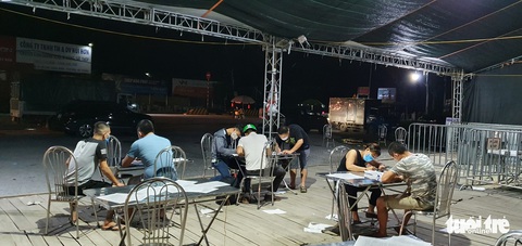 Dịch COVID-19 ngày 19-7: CDC Hà Nội tìm người đến nhà thuốc ở Láng Hạ - Ảnh 10. Dịch COVID-19 ngày 19-7: CDC Hà Nội tìm người đến nhà thuốc ở Láng Hạ - Ảnh 10.