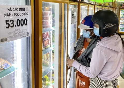 TP.HCM gỡ phong tỏa cho nhiều điểm bán hàng thiết yếu - Ảnh 1. TP.HCM gỡ phong tỏa cho nhiều điểm bán hàng thiết yếu - Ảnh 1.