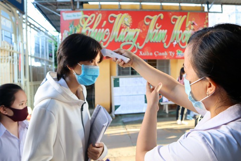 Hơn 10.000 thí sinh Bình Phước đăng ký dự thi tốt nghiệp THPT - Ảnh 1. Hơn 10.000 thí sinh Bình Phước đăng ký dự thi tốt nghiệp THPT - Ảnh 1.
