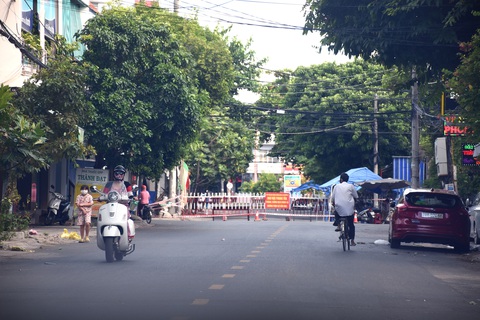 Gần 1.000 ca COVID-19, Phú Yên lo ngại F0 trong cộng đồng - Ảnh 1. Gần 1.000 ca COVID-19, Phú Yên lo ngại F0 trong cộng đồng - Ảnh 1.