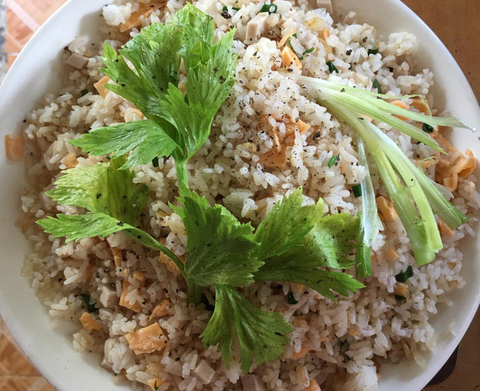 Mì gói xào chay và cơm chiên hột vịt: Không đột phá ẩm thực nhưng cũng đỡ ngán qua ngày - Ảnh 6. Mì gói xào chay và cơm chiên hột vịt: Không đột phá ẩm thực nhưng cũng đỡ ngán qua ngày - Ảnh 6.