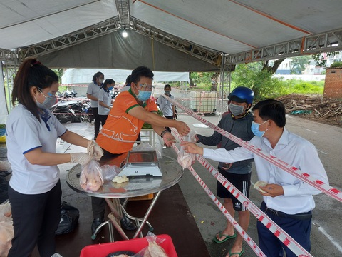 Cần Thơ: Đưa chợ ra phố, dân dễ mua hàng - Ảnh 1. Cần Thơ: Đưa chợ ra phố, dân dễ mua hàng - Ảnh 1.
