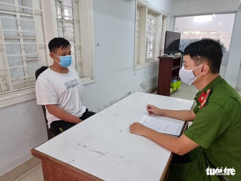 Bắt 2 người Trung Quốc rủ nhau vô nhà đồng hương trộm két sắt lấy hơn 3 tỉ đồng - Ảnh 1. Bắt 2 người Trung Quốc rủ nhau vô nhà đồng hương trộm két sắt lấy hơn 3 tỉ đồng - Ảnh 1.