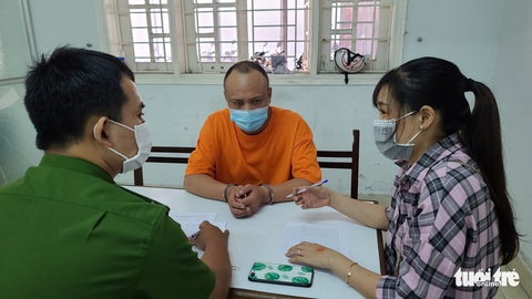 Bắt 2 người Trung Quốc rủ nhau vô nhà đồng hương trộm két sắt lấy hơn 3 tỉ đồng - Ảnh 2. Bắt 2 người Trung Quốc rủ nhau vô nhà đồng hương trộm két sắt lấy hơn 3 tỉ đồng - Ảnh 2.