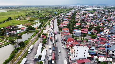 Hơn 800 công nhân công ty may tại Hải Dương xin nghỉ hoặc đến muộn vì tắc đường - Ảnh 1. Hơn 800 công nhân công ty may tại Hải Dương xin nghỉ hoặc đến muộn vì tắc đường - Ảnh 1.