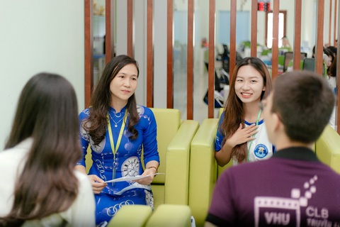 ĐH Văn Hiến hỗ trợ đến 50% học phí cho tân sinh viên mùa dịch - Ảnh 2. ĐH Văn Hiến hỗ trợ đến 50% học phí cho tân sinh viên mùa dịch - Ảnh 2.
