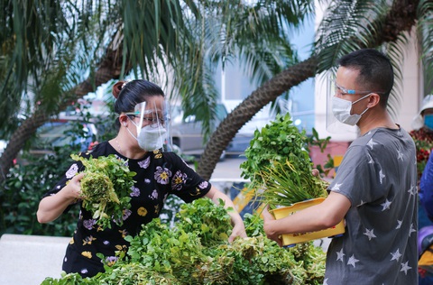 Đi chợ dưới sảnh chung cư: Vừa gần, vừa miễn phí - Ảnh 5. Đi chợ dưới sảnh chung cư: Vừa gần, vừa miễn phí - Ảnh 5.