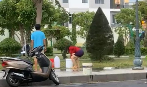 Tuy Hòa ‘đứt’ nước sạch khi đang giãn cách, bệnh viện cầu cứu xe chữa cháy - Ảnh 2. Tuy Hòa ‘đứt’ nước sạch khi đang giãn cách, bệnh viện cầu cứu xe chữa cháy - Ảnh 2.