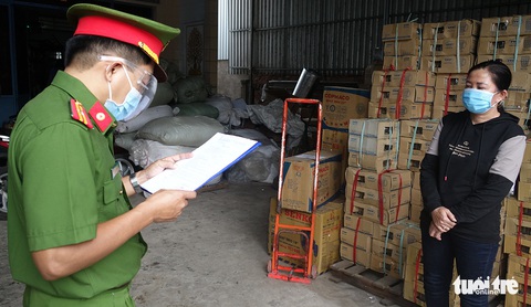 Bắt chủ cơ sở sản xuất cà phê Ngọc Sang, pha 80% đậu nành làm cà phê - Ảnh 1. Bắt chủ cơ sở sản xuất cà phê Ngọc Sang, pha 80% đậu nành làm cà phê - Ảnh 1.