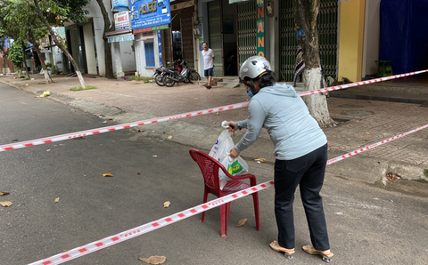 Khởi tố vụ án quản lý nhà xe làm lây lan dịch COVID-19 - Ảnh 1. Khởi tố vụ án quản lý nhà xe làm lây lan dịch COVID-19 - Ảnh 1.