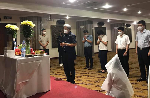 Đang lấy mẫu xét nghiệm tại TP.HCM, nữ sinh viên Bắc Giang nghe tin cha đột ngột qua đời - Ảnh 1. Đang lấy mẫu xét nghiệm tại TP.HCM, nữ sinh viên Bắc Giang nghe tin cha đột ngột qua đời - Ảnh 1.