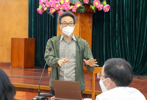 Phó thủ tướng Vũ Đức Đam kiểm tra công tác phòng, chống dịch tại quận 10, TP.HCM - Ảnh 2. Phó thủ tướng Vũ Đức Đam kiểm tra công tác phòng, chống dịch tại quận 10, TP.HCM - Ảnh 2.