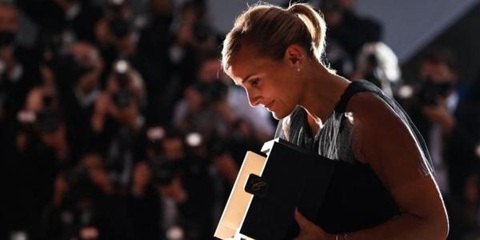 Titane - phim đoạt giải Cannes 2021 - Cảm ơn ban giám khảo vì để quái vật bước vào - Ảnh 1. Titane - phim đoạt giải Cannes 2021 - Cảm ơn ban giám khảo vì để quái vật bước vào - Ảnh 1.