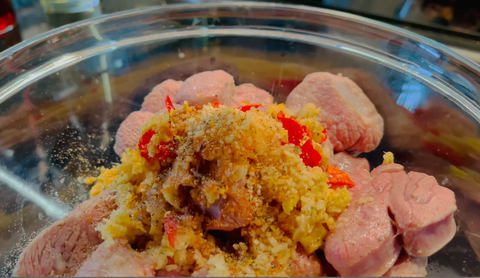 Đạo diễn Namcito nấu bò sốt vang, chấm bánh mì thơm ngon khó cưỡng - Ảnh 5. Đạo diễn Namcito nấu bò sốt vang, chấm bánh mì thơm ngon khó cưỡng - Ảnh 5.
