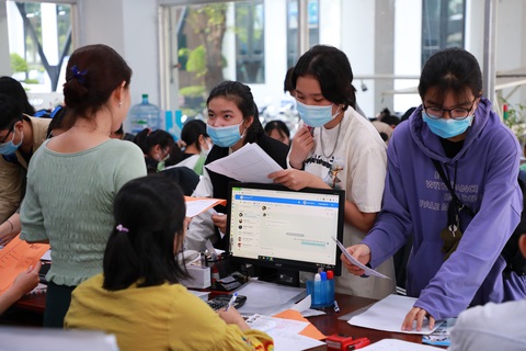 Tăng học bổng, giảm học phí... tiếp sức sinh viên - Ảnh 1. Tăng học bổng, giảm học phí... tiếp sức sinh viên - Ảnh 1.