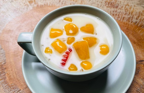 Lê Bê La hướng dẫn món chè bí đỏ, kem bơ khiến trẻ con mê tít - Ảnh 4. Lê Bê La hướng dẫn món chè bí đỏ, kem bơ khiến trẻ con mê tít - Ảnh 4.