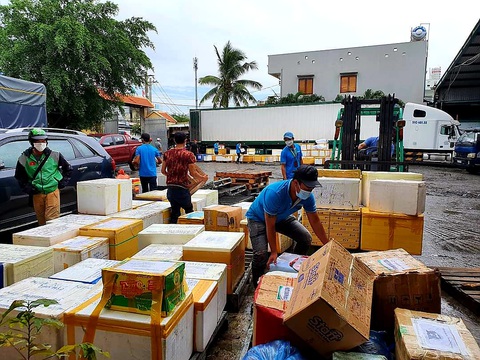 Doanh nghiệp muốn tận dụng chiều rỗng container chở nông sản về TP.HCM - Ảnh 1. Doanh nghiệp muốn tận dụng chiều rỗng container chở nông sản về TP.HCM - Ảnh 1.