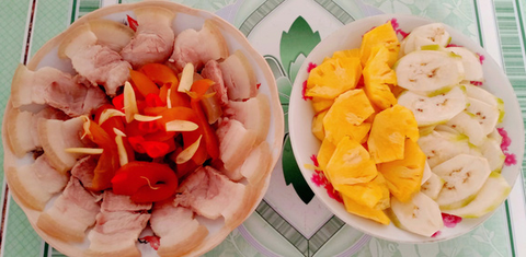 Ăn với má, thịt luộc kẹp dưa mắm, canh rong biển không hành vẫn ngon - Ảnh 2. Ăn với má, thịt luộc kẹp dưa mắm, canh rong biển không hành vẫn ngon - Ảnh 2.