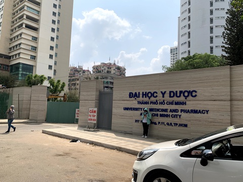 13 học sinh được tuyển thẳng vào ĐH Y dược TP.HCM - Ảnh 1. 13 học sinh được tuyển thẳng vào ĐH Y dược TP.HCM - Ảnh 1.