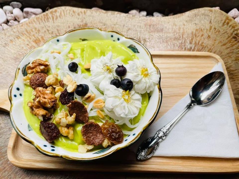 Lê Bê La hướng dẫn món chè bí đỏ, kem bơ khiến trẻ con mê tít - Ảnh 10. Lê Bê La hướng dẫn món chè bí đỏ, kem bơ khiến trẻ con mê tít - Ảnh 10.