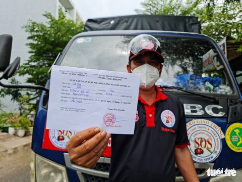 Dầm mưa bốc 22 tấn bắp, chanh bán giá vốn giúp nông dân miền Tây - Ảnh 8. Dầm mưa bốc 22 tấn bắp, chanh bán giá vốn giúp nông dân miền Tây - Ảnh 8.