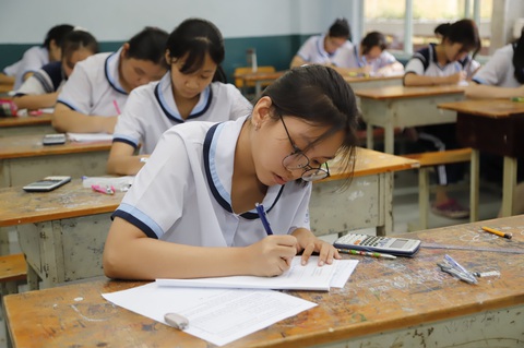 Xét tuyển vào lớp 10 tại TP.HCM: Ngày 8-8 sẽ công bố điểm để học sinh kiểm dò - Ảnh 1. Xét tuyển vào lớp 10 tại TP.HCM: Ngày 8-8 sẽ công bố điểm để học sinh kiểm dò - Ảnh 1.