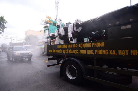 Phun khử khuẩn TP Thủ Đức, bắt đầu 7 ngày khử khuẩn toàn bộ TP.HCM - Ảnh 8. Phun khử khuẩn TP Thủ Đức, bắt đầu 7 ngày khử khuẩn toàn bộ TP.HCM - Ảnh 8.